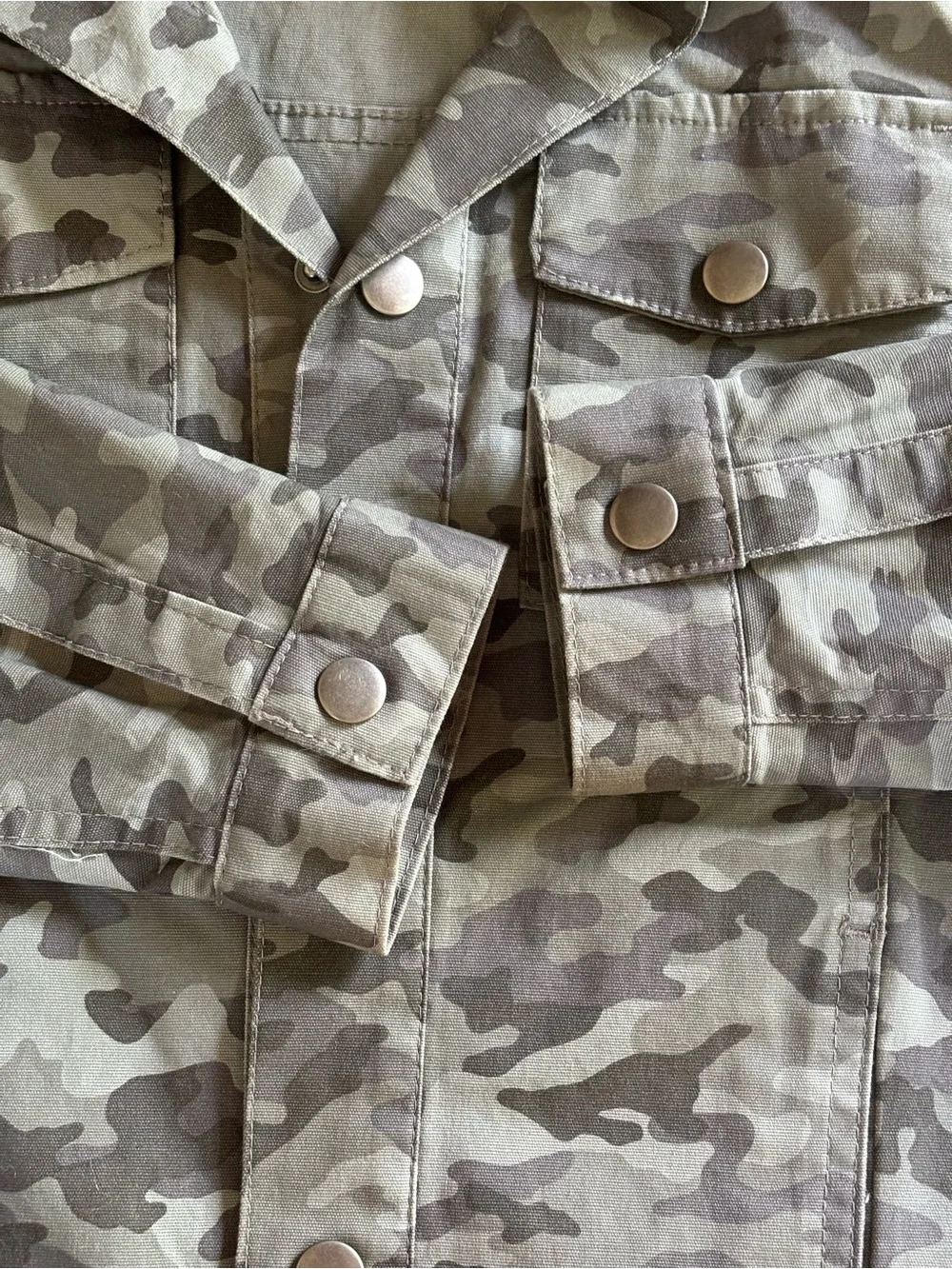 Cat & Jack Girls Gray Camo Utility Jacket Snap Front Cotton Stretch Size S 6/7